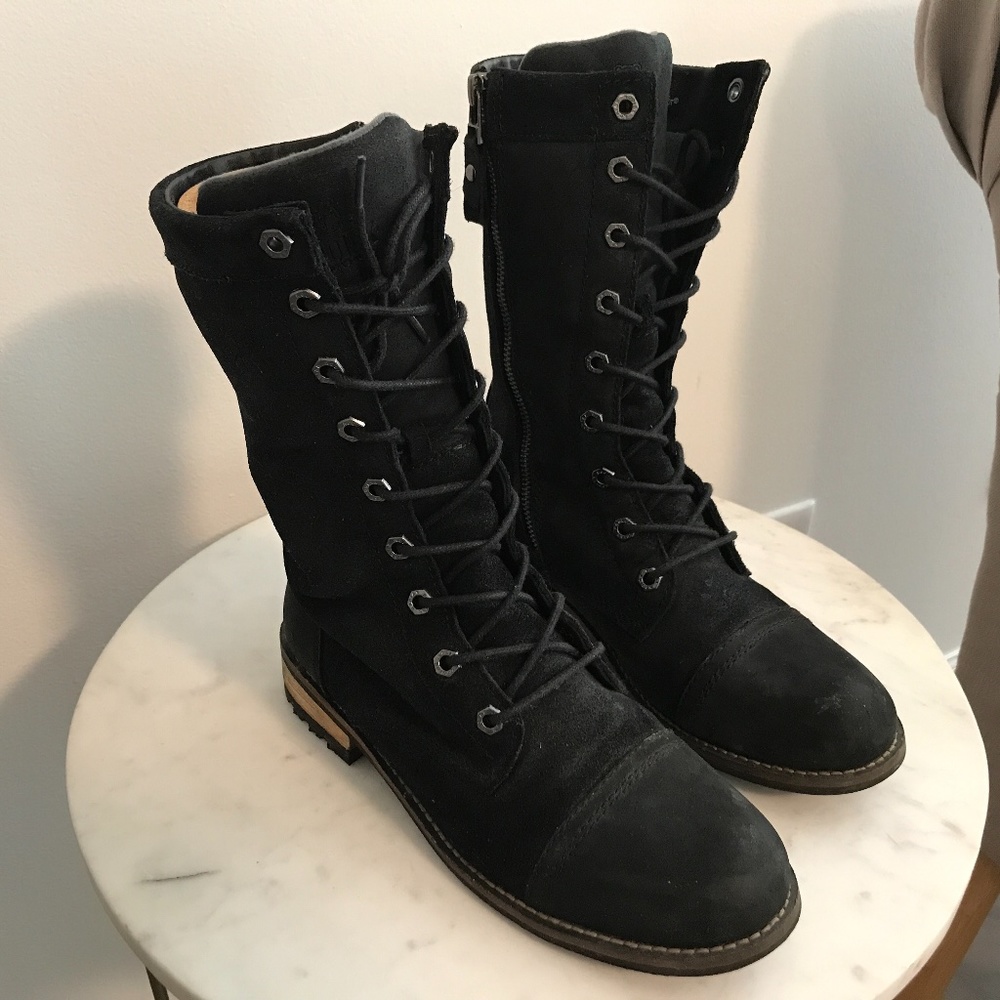 Kodiak Sued laced  boot Size 7